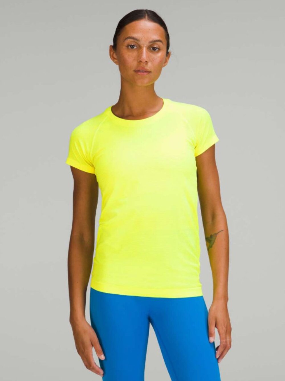 Lululemon Swiftly Tech Short Sleeve Shirt 2.0 in Highlight Yellow - Size 6